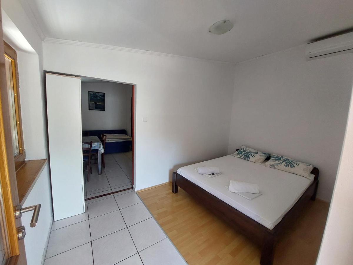 Studio Apartment Iva - 50 M From The Sea-Balcony Pag Town Exteriér fotografie