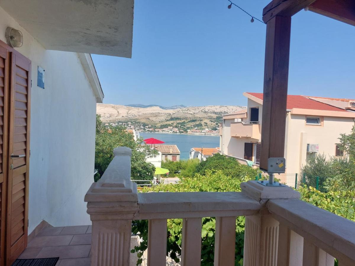 Studio Apartment Iva - 50 M From The Sea-Balcony Pag Town Exteriér fotografie